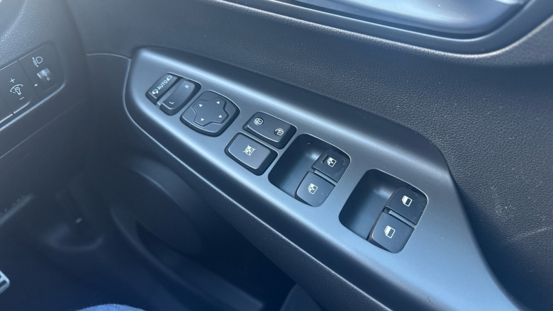 Hyundai KONA 100kW Premium 39kWh 5dr Auto Electric Hatchback